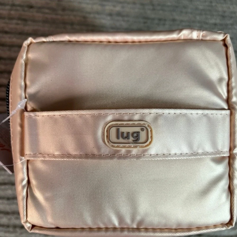 NWT Lug Boxtop Cosmetic Case Metallic Gold Travel Makeup Pouch Bag NEW